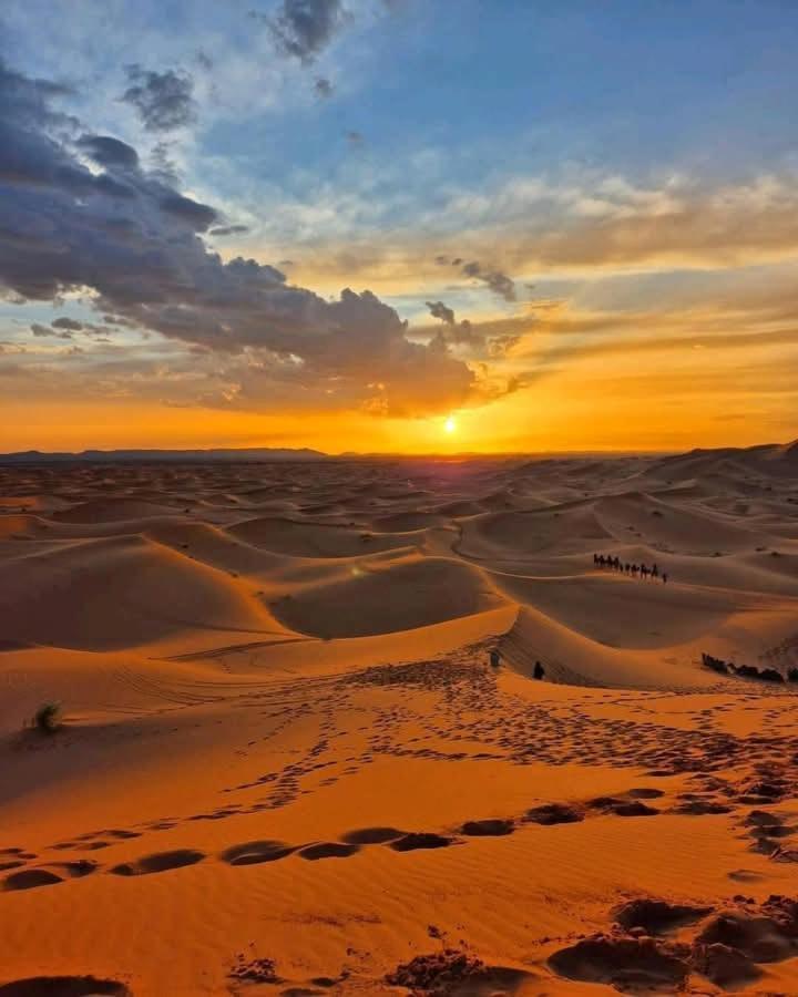 Bivouac Camel Trips Hotel Merzouga Exterior photo